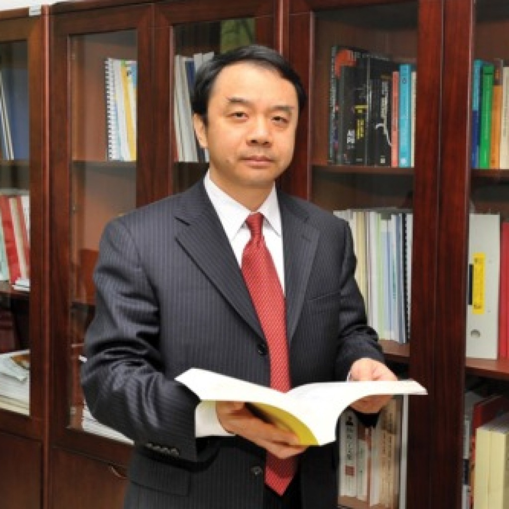 Yifang Wang